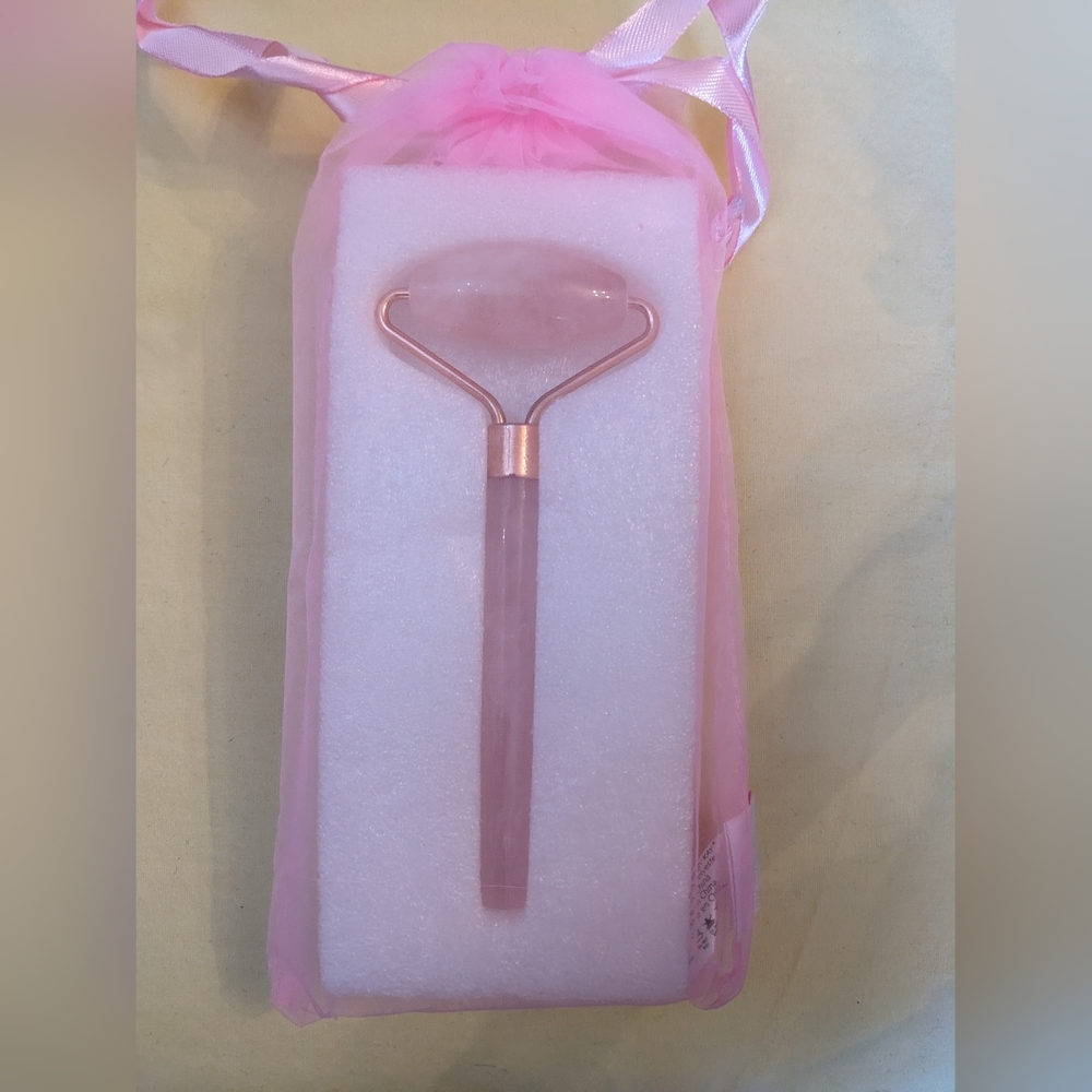Mary Kay Rose Quartz Facial Roller Pink Crystal Face Massager w/ Gift Pouch